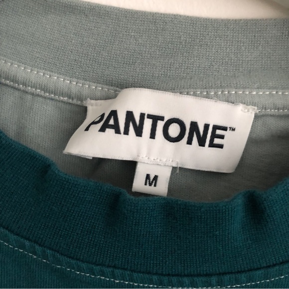 Pantone crop tee - Picture 3 of 3